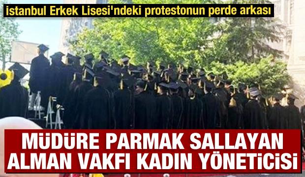 İstanbul Erkek Lisesi protesto eylemi ve parmak sallayan Alman vakfındaki kadın