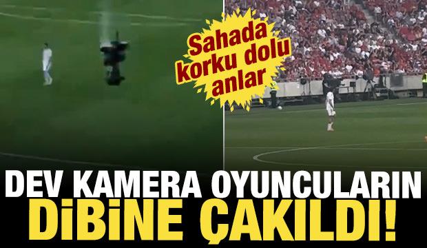 Sahada korku dolu anlar: Dev kamera oyuncuların dibine &ccedil;akıldı