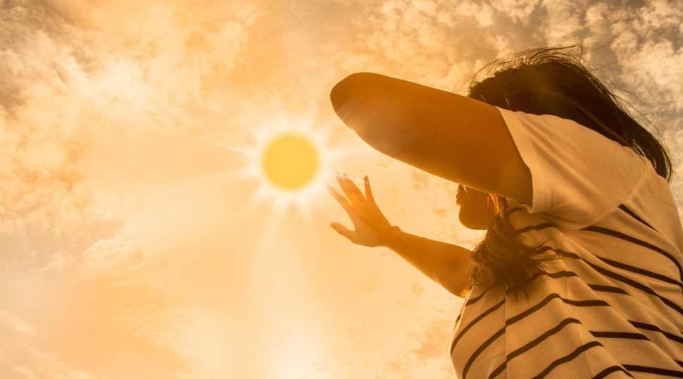 40 derece ve &uuml;zerinde dışarı &ccedil;ıkanlar dikkat! G&uuml;neş &ccedil;arpması &ouml;l&uuml;me kadar g&ouml;t&uuml;r&uuml;yor...