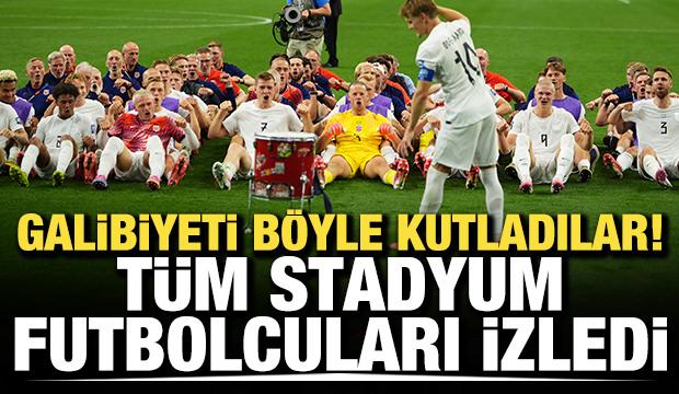 Galibiyeti b&ouml;yle kutladılar! T&uuml;m stadyum futbolcuları izledi