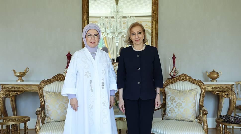Emine Erdoğan, L&uuml;bnan Başbakanı'nın eşini İstanbul'da ağırladı