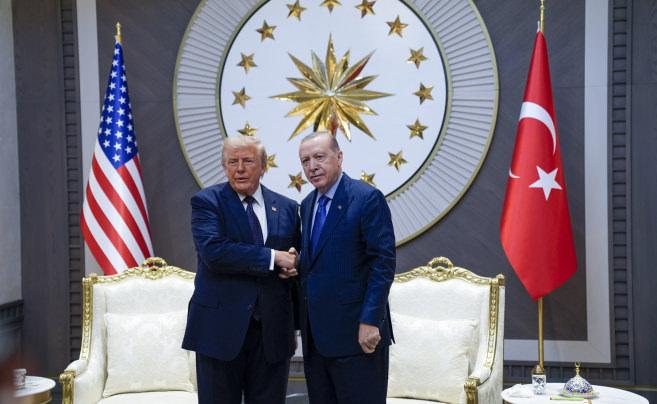 Erdoğan, Trump'ı Ankara'da karşıladı! Samimi anlar kameralara yansıdı