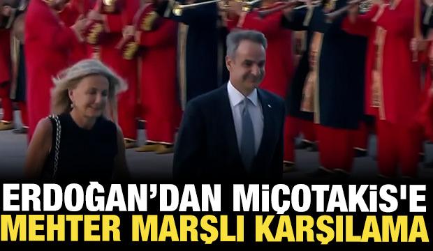 Erdoğan'dan Mi&ccedil;otakis'e Mehter marşlı karşılama!
