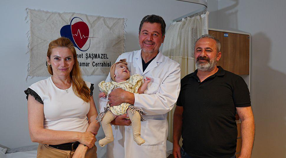 Anne karnında teşhis edildi! Minik Elif 4 ameliyatla hayata tutundu