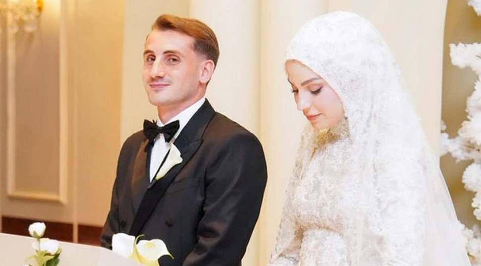 Kerem Akt&uuml;rkoğlu'nun mutlu g&uuml;n&uuml;: &Uuml;nl&uuml; futbolcu baba oldu