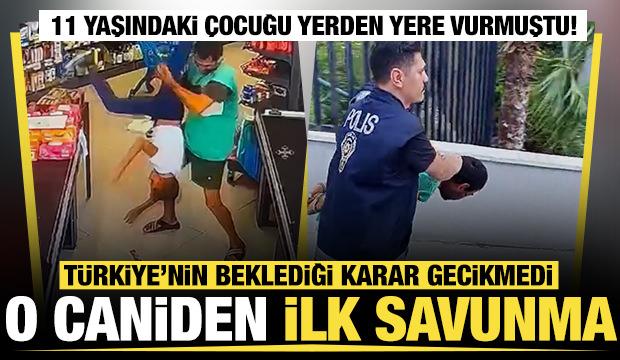 Markette kan donduran anlar: G&ouml;z&uuml; d&ouml;nm&uuml;ş cani &ccedil;ocuğu defalarca yere fırlattı