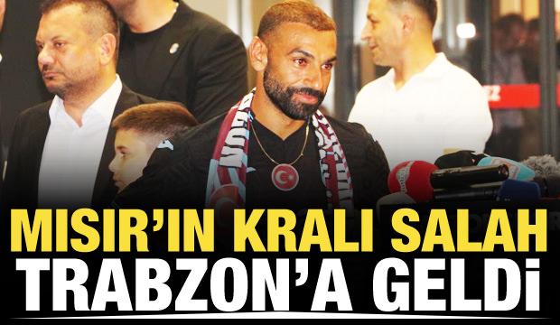 Mohamed Salah'ı taşıyan u&ccedil;ak Trabzon'a geldi! Binlerce taraftar karşıladı