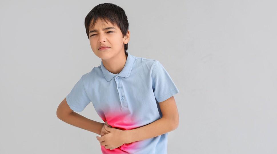 Apandisitin en &ouml;nemli belirtisi ortaya &ccedil;ıktı! Karın ağrısına dikkat