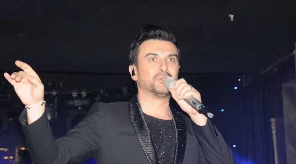G&ouml;khan Tepe'nin kariyerinin 30. yıl konserinde duygusal anlar: Sen olmasaydın g&ouml;remezdim...