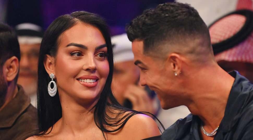 Sır gibi saklanan d&uuml;ğ&uuml;nden tek kare: Cristiano Ronaldo ve Georgina Rodriguez evlendi!