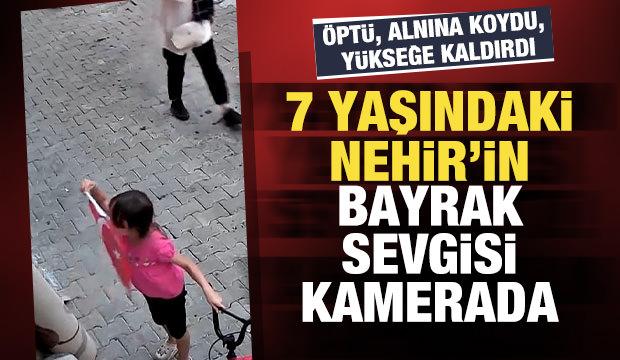 Giresun'da 7 yaşındaki Nehir'in bayrak sevgisi kamerada