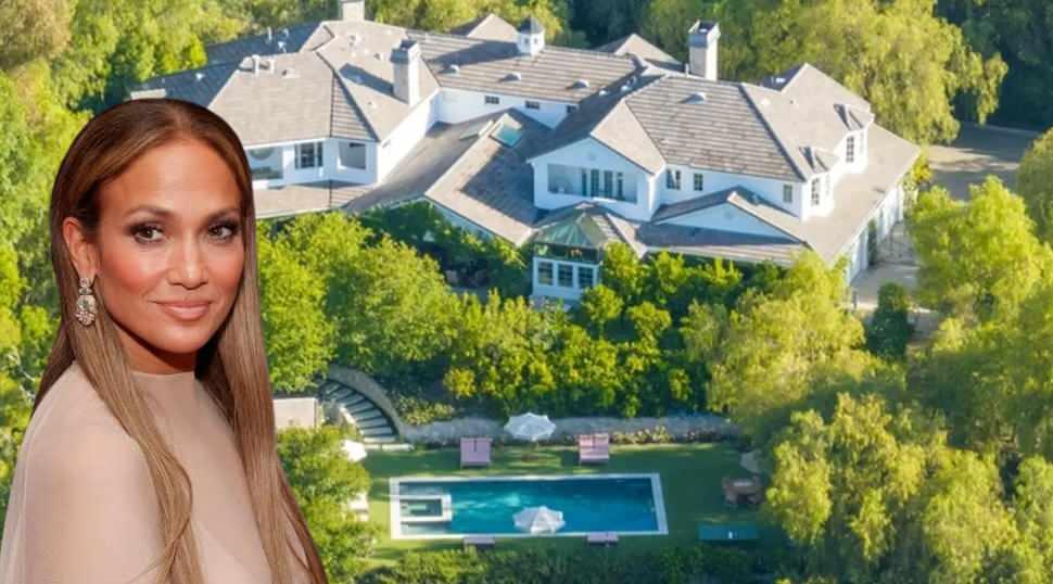 Jennifer Lopez yeni evinin kapılarını a&ccedil;tı! 18 milyon dolarlık malikanesinden ilk kareler