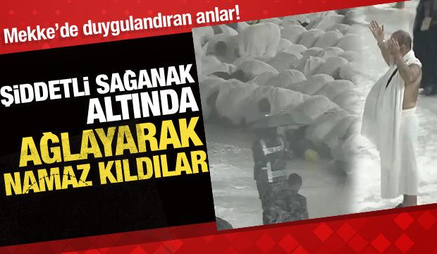 Mekke-i M&uuml;kerreme'de fırtına ve sağanak yağış altında ibadet