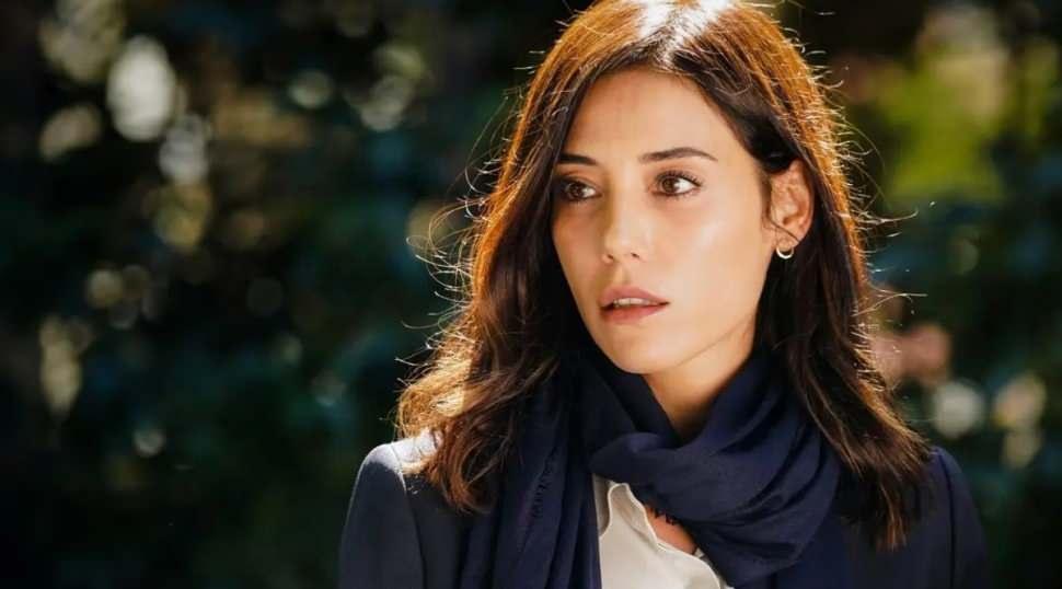 Cansu Dere'den s&uuml;rpriz hamle: 4 yıl sonra geri d&ouml;n&uuml;yor