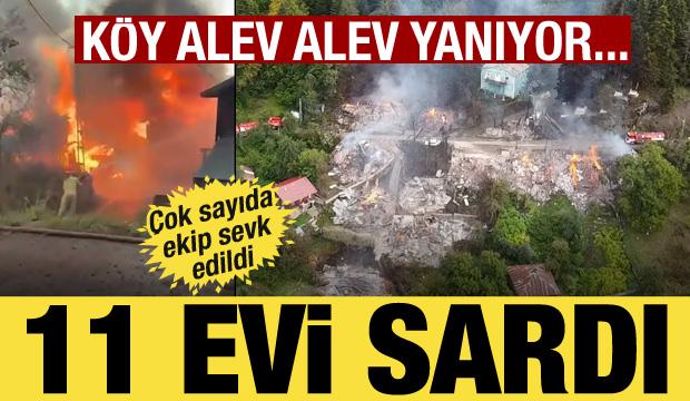 Kastamonu'da korkutan yangın! Alevler 11 evi sardı
