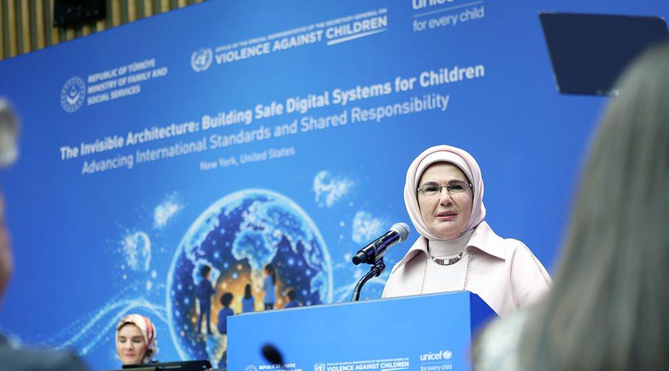 Emine Erdoğan BM&rsquo;de konuştu: &Ccedil;ocuklarımızın g&uuml;venliği hepimizin sorumluluğu