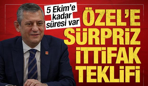 Yenilik Partisi&rsquo;nden Yeni Parti'ye s&uuml;rpriz &ccedil;ağrı: 5 Ekim'e kadar birleşelim