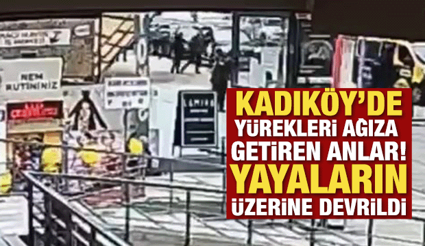 Kadık&ouml;y'de inşaatın dış koruma kaplamasının yayaların &uuml;zerine devrildi! Dehşet kamerada