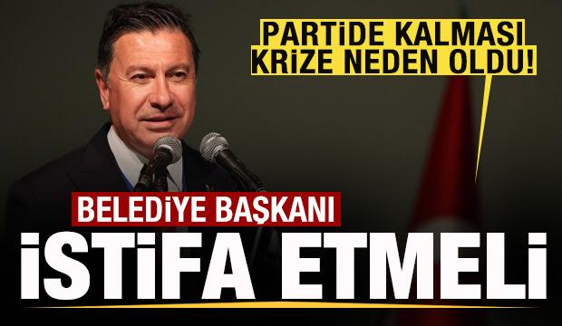 Partide kalması krize neden oldu! Muğla'da başkan Ahmet Aras'a 'İstifa et' &ccedil;ağrısı!