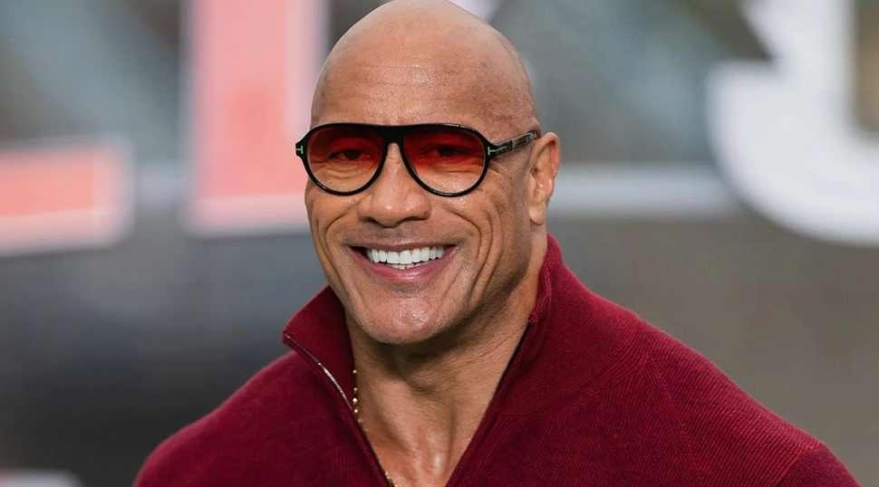 128 kilodan 106 kiloya d&uuml;şt&uuml;! 22 kilo veren Dwayne Johnson tanınmaz halde