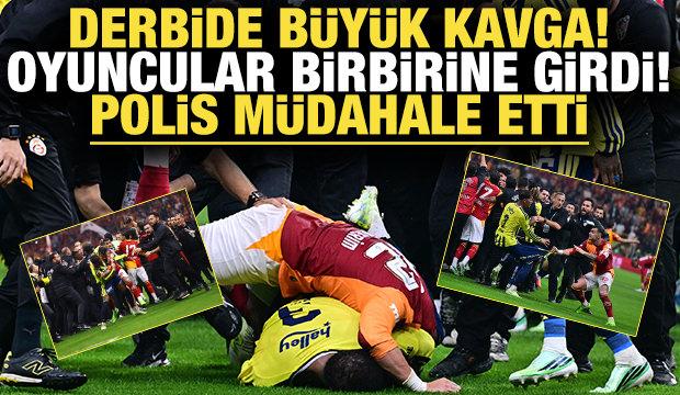 Derbide b&uuml;y&uuml;k kavga! Oyuncular birbirine girdi: Polis m&uuml;dahale etti