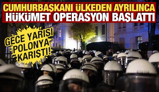 Gece yarısı Polonya karıştı! Cumhurbaşkanı &uuml;lkeden ayrılınca, h&uuml;k&uuml;met operasyon başlattı..