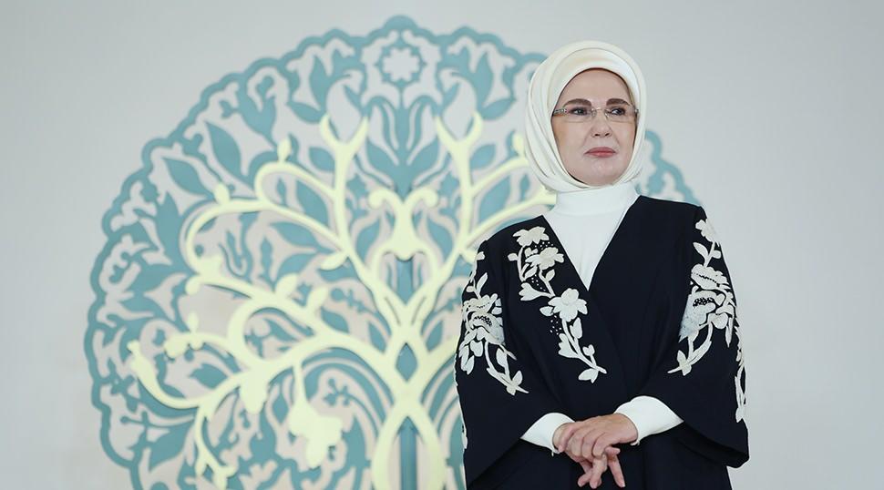 Emine Erdoğan: G&uuml;&ccedil;l&uuml; kadın tek bir yaşam tarzına indirgenemez