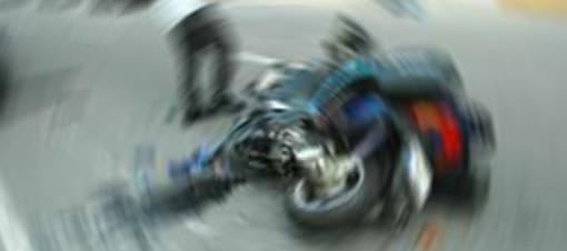 Halk otobüsü motosiklete çarptı: 1 ölü