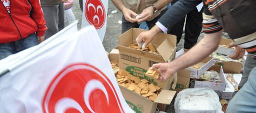 MHP mitinginde piskevitler kapışıldı