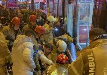 Cevizlibağ'da feci kaza! Tramvayın çarptığı kişi ağır yaralı