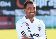 Giovanni van Bronckhorst dünya devine gidiyor