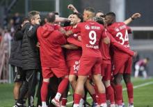 1. Lig ekibi rakibine gol yağdırarak liderliğe yükseldi