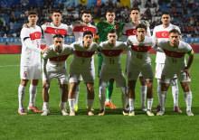 2 golle kazanan Milli Takım liderliğini sürdürdü