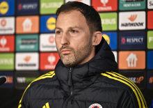 Tercümana ihtiyaç duymadı: Tedesco'nun samimi anları