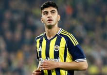 Taraftar onu övüyor! Yiğit Efe kimseye top göstermedi