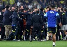 Derbi öncesi yüksek tansiyon! Yıldızlar kavga etti: İki isim ihraç edildi