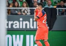 Fark bir açılıp bir kapandı! 8 gollü nefes kesen düelloyu lider kazandı