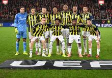 Fenerbahçe'de zorunlu değişiklik! Sakatlanıp çıktı