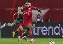 Liderlik ma&ccedil;ına &ccedil;ıkmışlardı! Kritik puan kaybı zirveyi değiştirdi