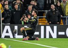 84'te yıkıldılar: Premier Lig'de 8 gol&uuml;n atıldığı ma&ccedil;tan 'beraberlik' &ccedil;ıktı