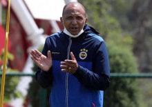 Futbolcuyken 3 şampiyonluk yaşamıştı! Fenerbah&ccedil;e'den eski &ouml;ğrencisine g&ouml;rev