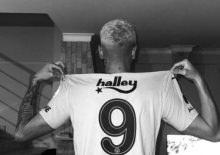 S&uuml;per Lig ekibinden rekor bedele giden yıldız Fenerbah&ccedil;e forması giydi