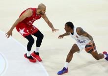 Anadolu Efes, Milano'da yıkıldı