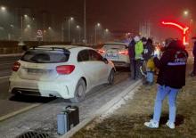 Polise &ccedil;arpıp ka&ccedil;an şahıs yakayı ele verdi