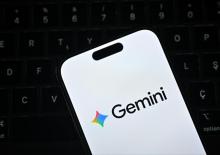 Apple ve Google dev iş birliğini duyurdu. Siri ve Apple Intelligence geleceğe taşınıyor.