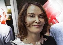 Aslı Baykal'dan CHP'li belediyelere zehir zemberek s&ouml;zler