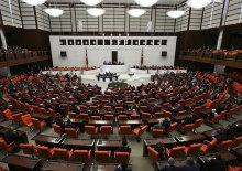 En d&uuml;ş&uuml;k emekli aylığı ve trafik cezaları TBMM'de!