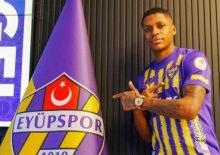 Ey&uuml;pspor Torres'i kadrosuna kattı