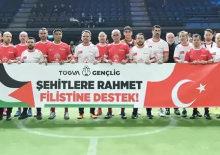 Gen&ccedil;Lig 2026: Lansman ma&ccedil;ında 'Filistin'e destek, şehitlerimize rahmet' pankartı