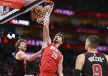 NBA'de Alperen Şeng&uuml;n'&uuml;n gecesi! Tarihe adını yazdırdı